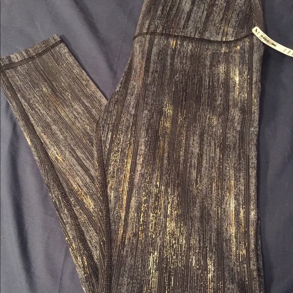 NWT Victoria Secret xs sport leggings! - Picture 1 of 5